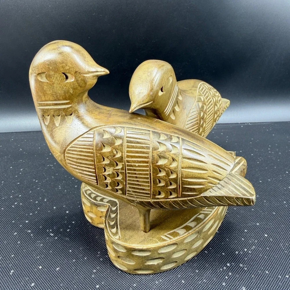 Hand Carved Wooden Love Birds Figurine Heart Base Folk Art Sculpture Brown VTG - Picture 12 of 13